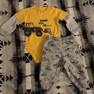 Carter’s baby boy outfit